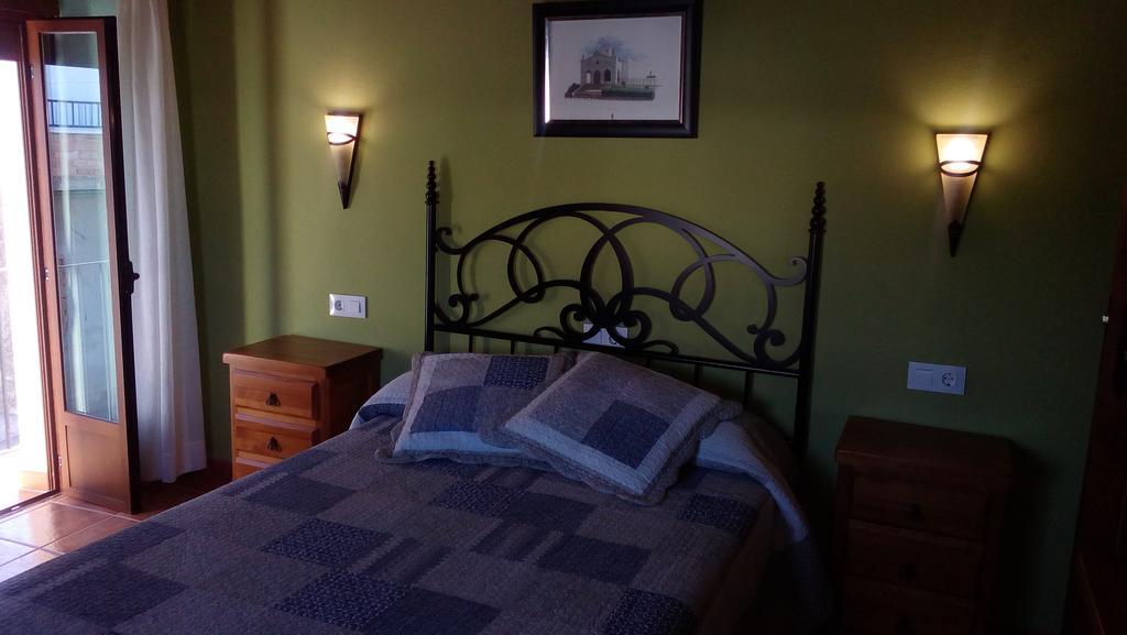 Apartamentos Rurales Casas De Los Maestros Talarrubias エクステリア 写真